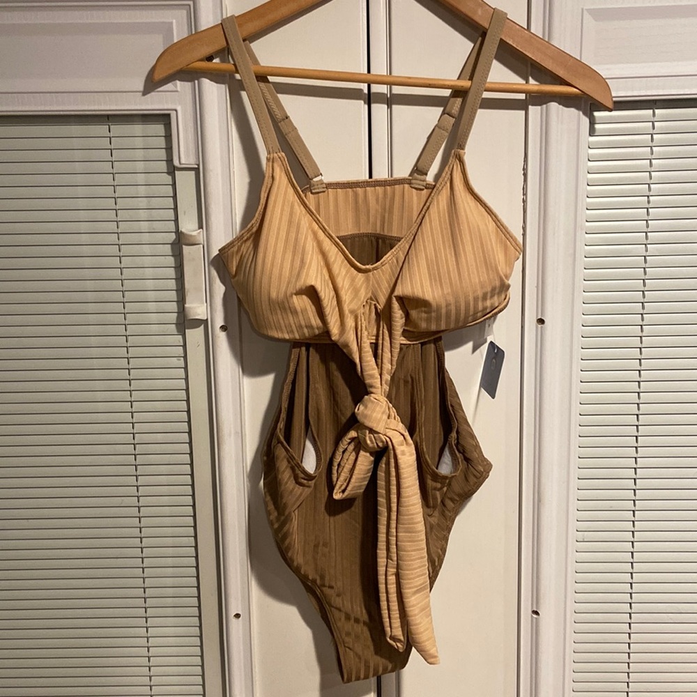 Aluna Levi one piece bathing suite